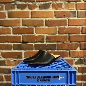 FRANCO SARTO POINTED SLIP ON HEELS